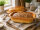 3,5 Liter Brotbackform mit Deckel aus Steingut, 33×16×14 cm – bernsteinbraun mit Farbverlauf, glasiert